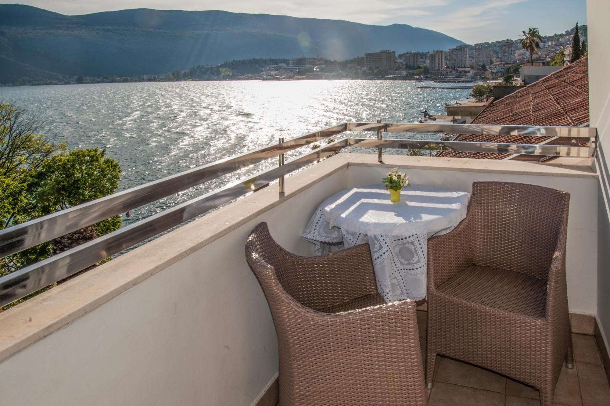 Apartments Mako Herceg Novi Exterior photo
